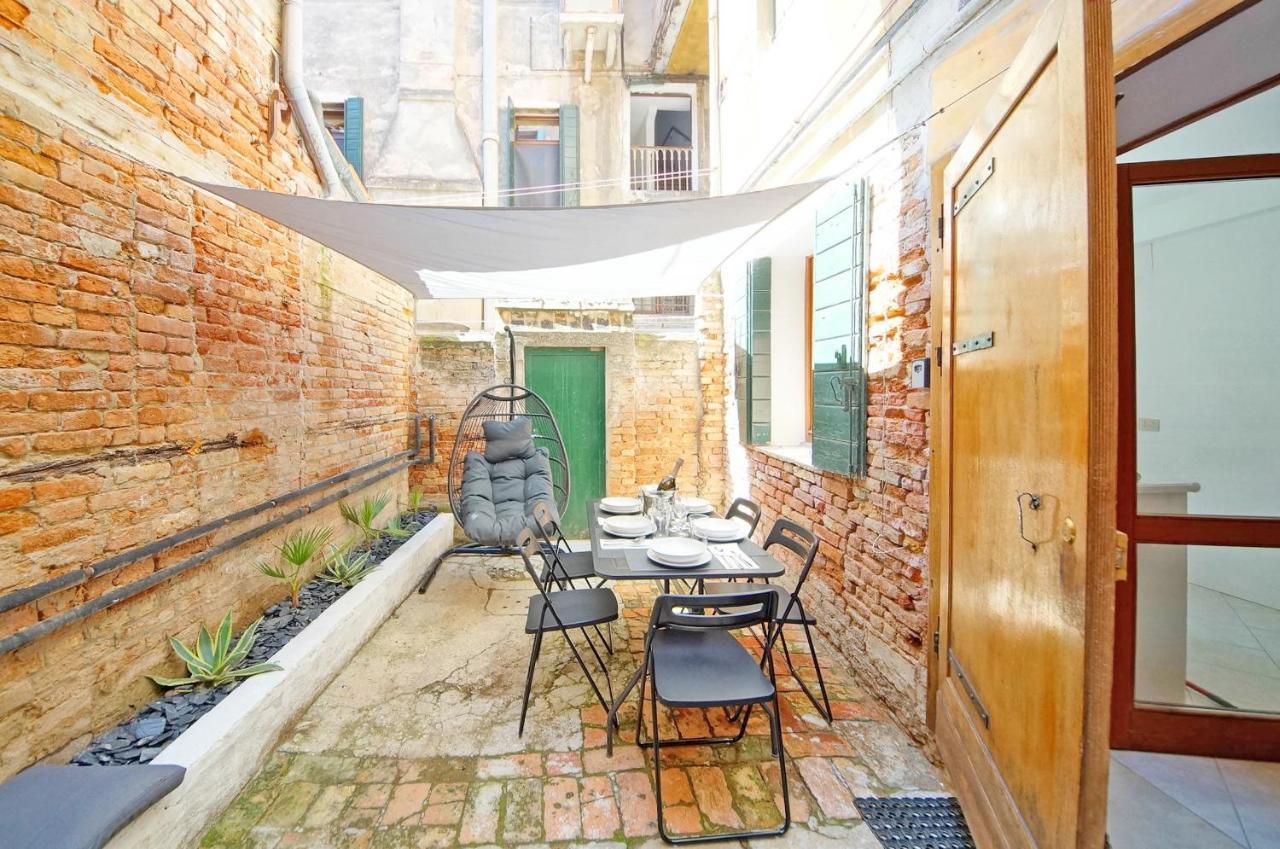 Gondola View Apartment Venedig Eksteriør billede