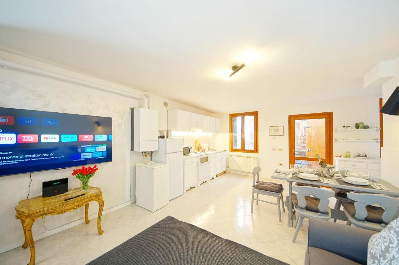 Gondola View Apartment Venedig Eksteriør billede