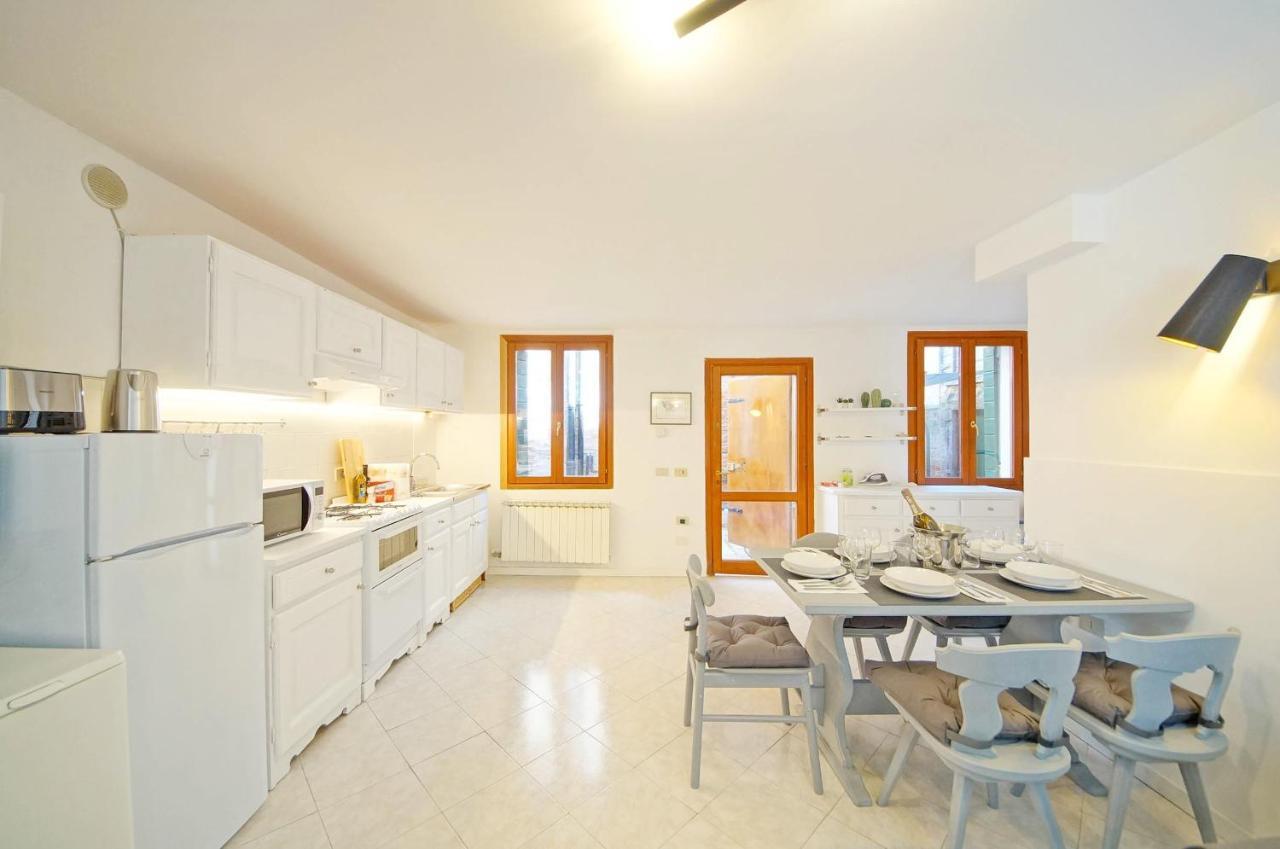 Gondola View Apartment Venedig Eksteriør billede