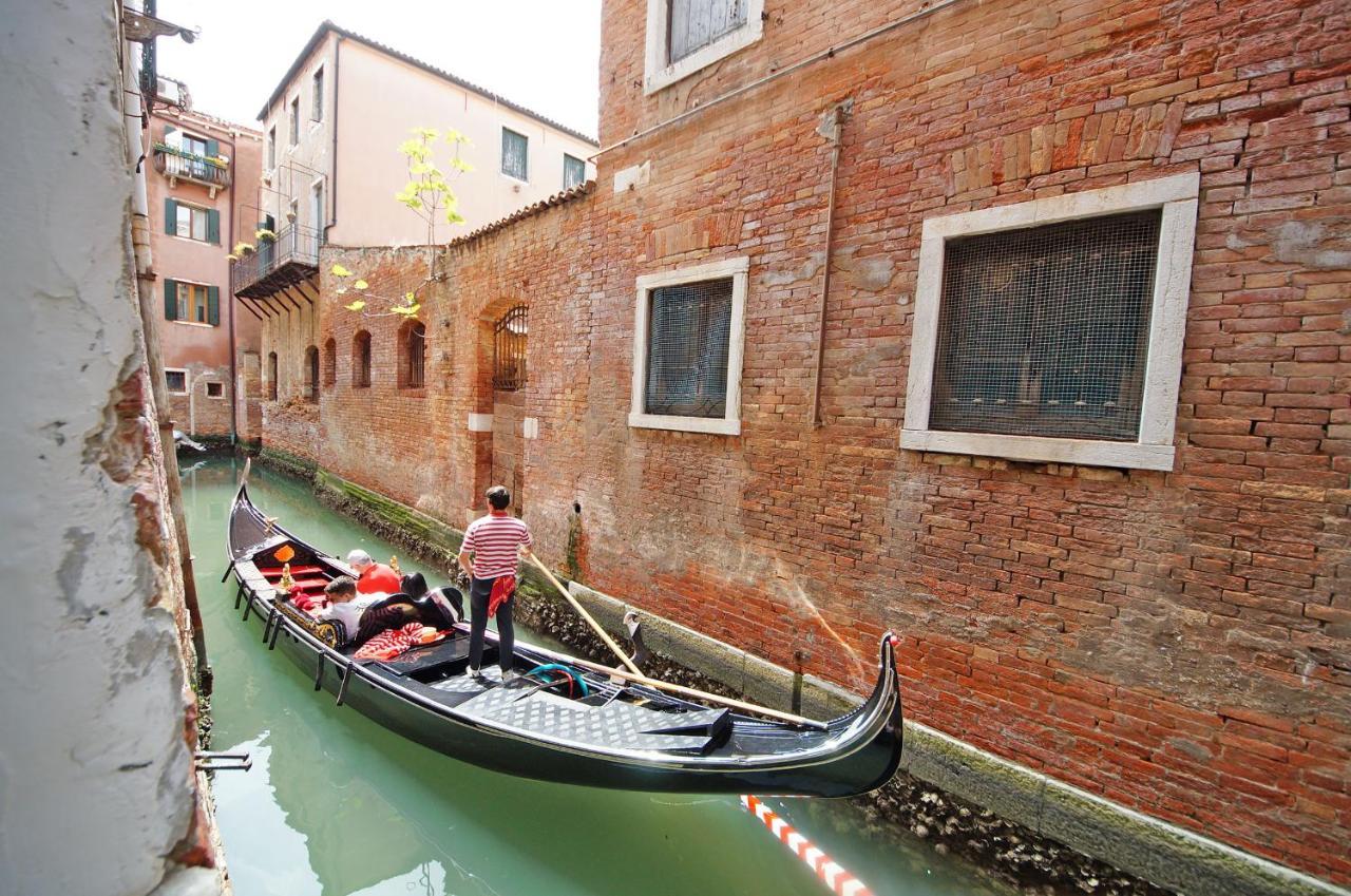 Gondola View Apartment Venedig Eksteriør billede